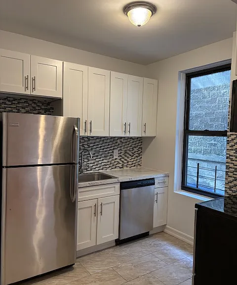 21-34 45th Rd #10 — Photo 1