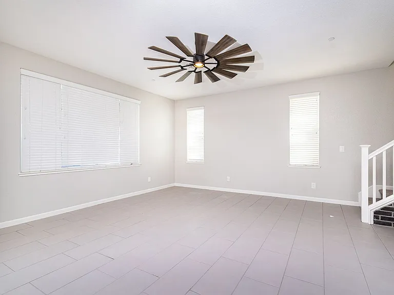 9733 Tribeca Dr — Photo 7