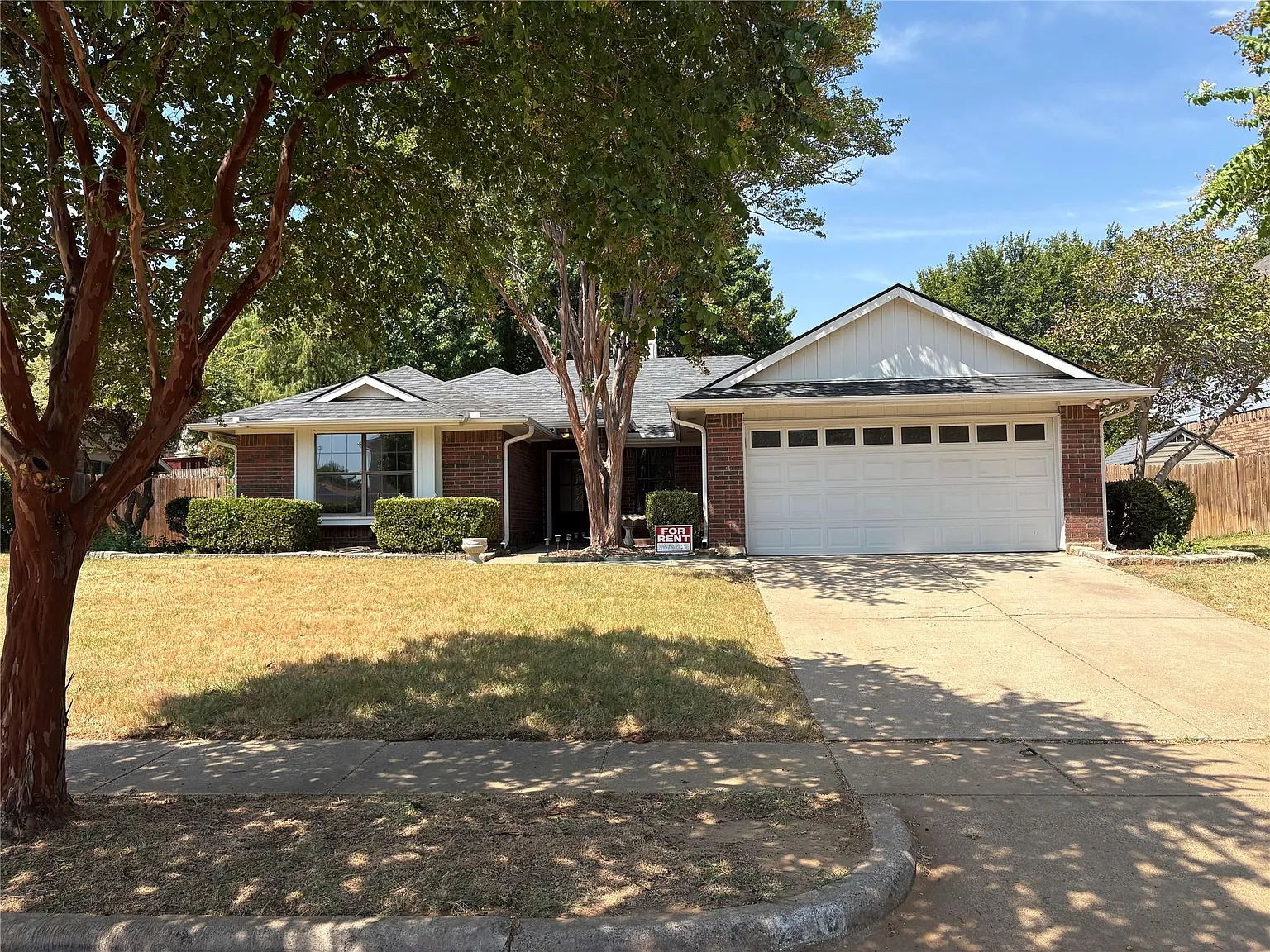 4 bed, 1820 sqft, $2,300 — Photo 1