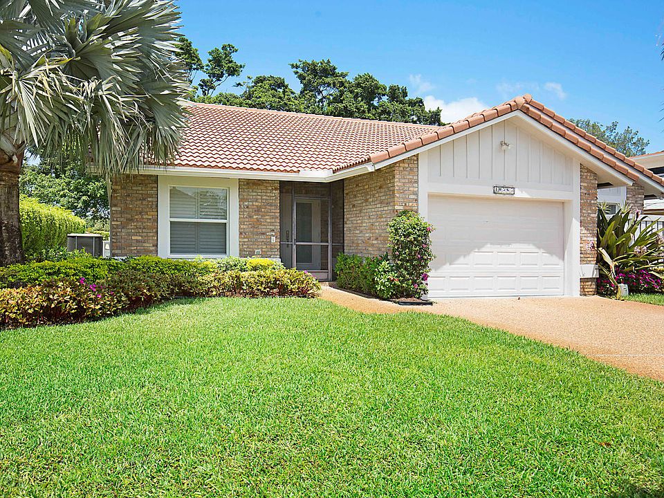 Home For Sale In Boca Greens