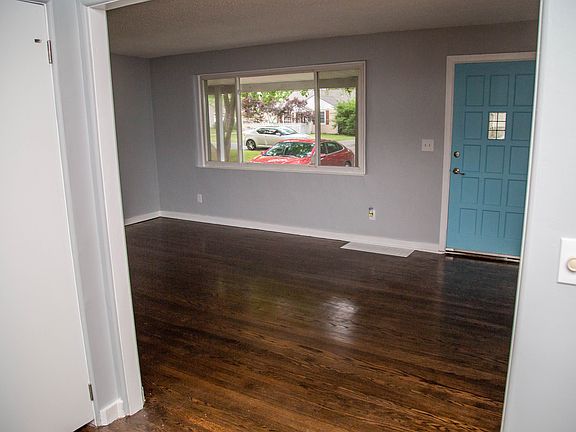 2nd image of 2214 S 47th Ter