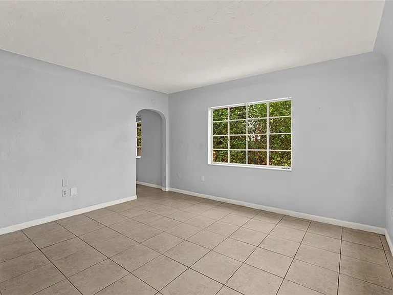 4222 18th St N — Photo 37