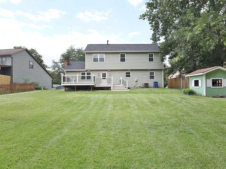 293 Sumption Dr — Photo 35