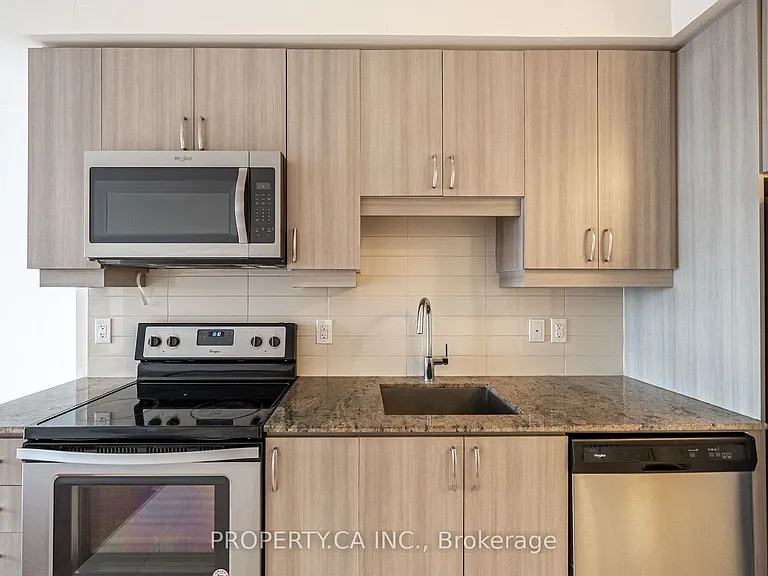 9205 Yonge St #1605 — Photo 7