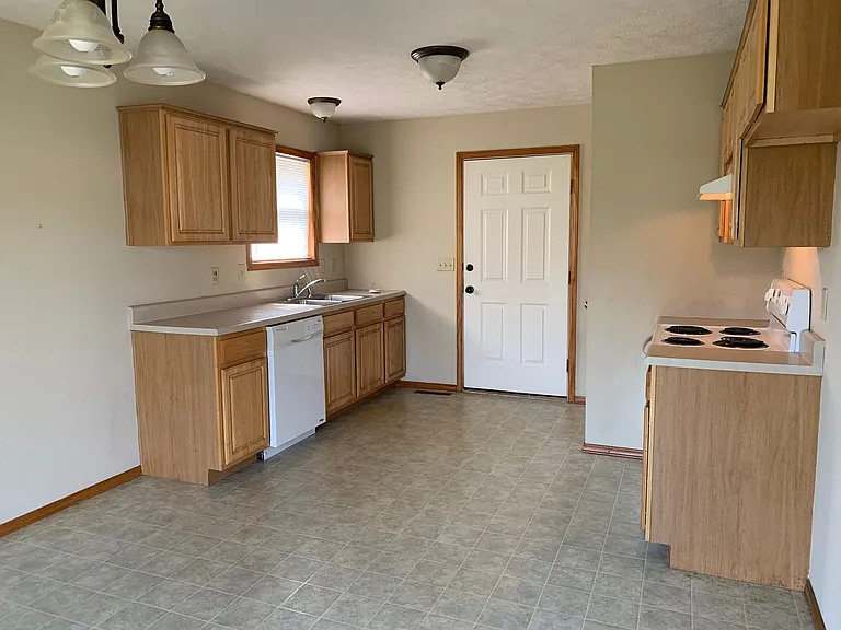 3845 W Roxbury St — Photo 10
