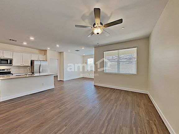 5th image of 5927 W Larkspur Dr