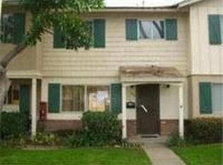 690 E 5th St, Azusa, CA 91702