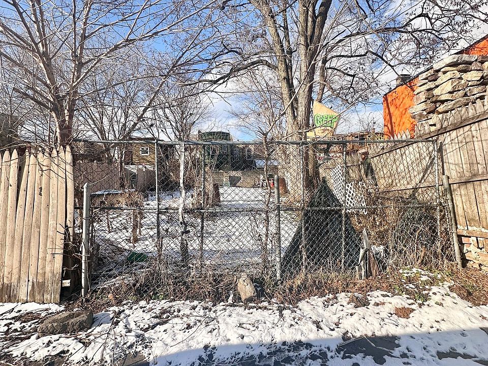 1st image of 3362 Collins St