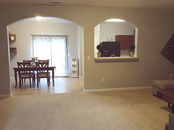 Dining Area w/Elegant Arches