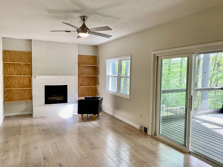50 Ferncliff Dr — Photo 16