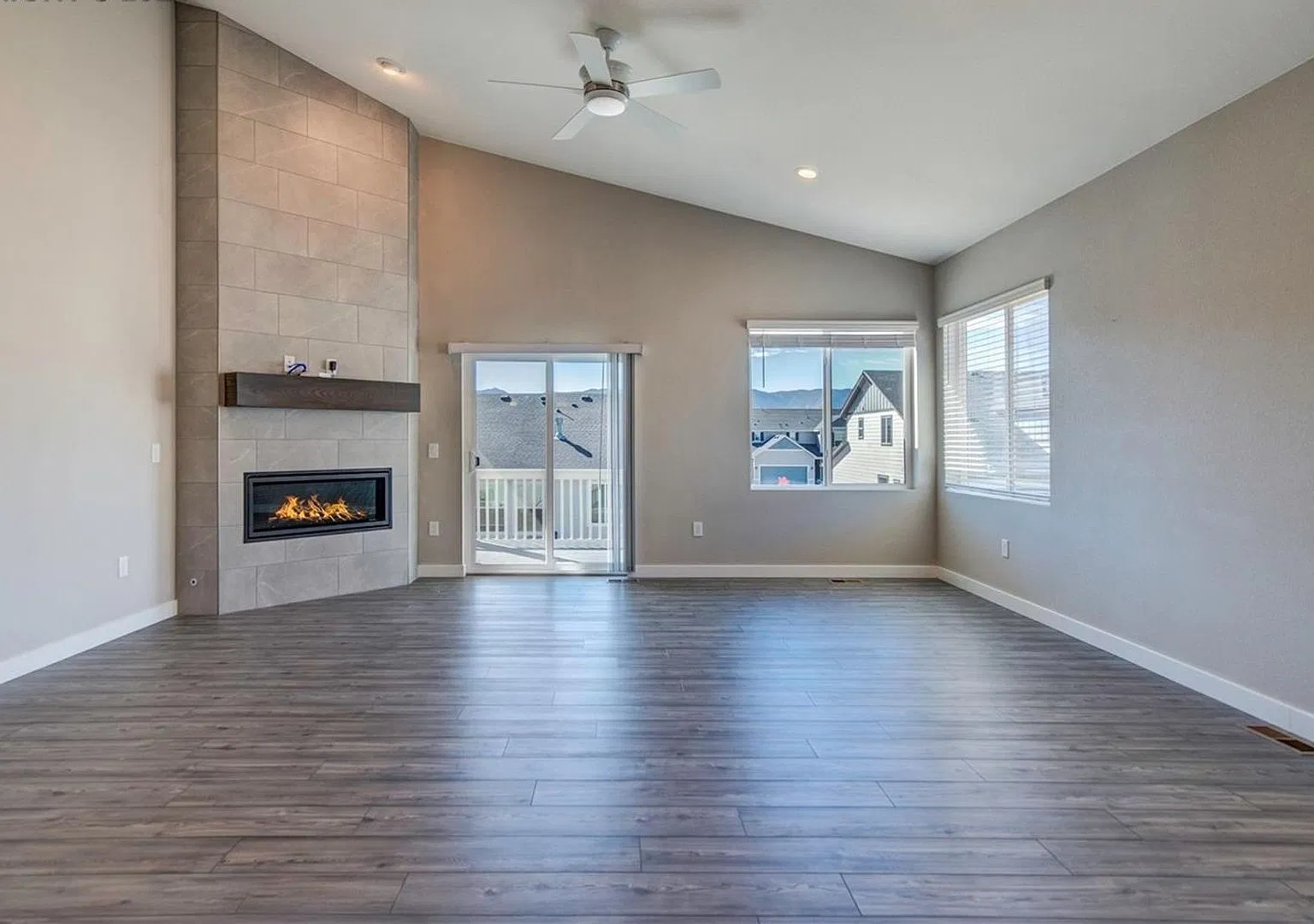 Beautiful 5-Bedroom Ranch Home with Mountain Views & Finished Walk-Out Basement — Photo 3