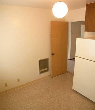 2nd image of 3100 Vicente St APT 303