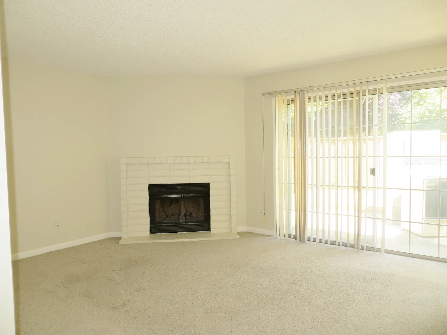 163 Northwood Cmns photo 1