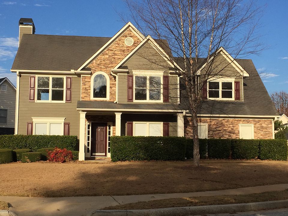 BEAUTIFUL - NEWLY RENOVATED