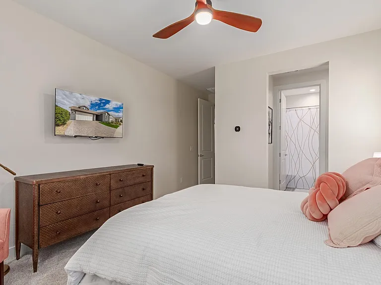 17494 W Middlebury St — Photo 30