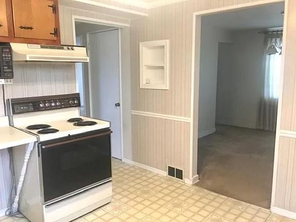 5th image of 715 Sherwood Dr