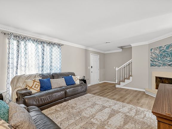 2nd image of 5601 Country Dr APT 209