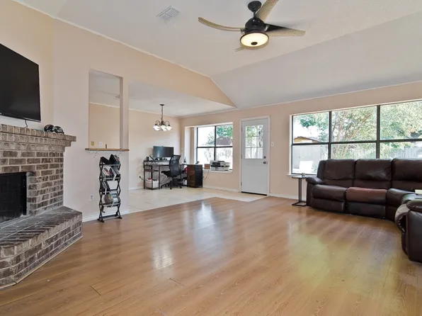 6545 Meadowlark Ln E, Watauga, TX 76148
