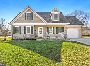 300 Woods Edge Ln, Felton, DE 19943