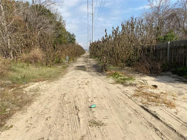 41374 Curran Rd, New Orleans, LA 70128