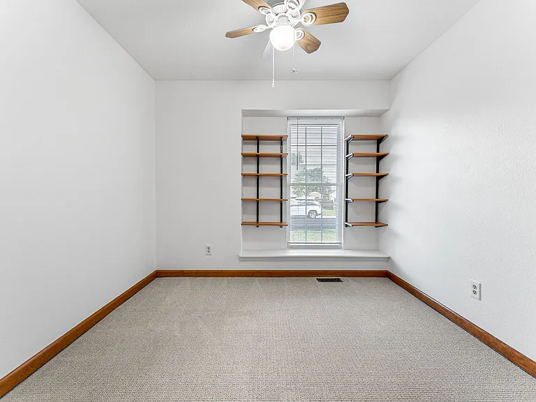 249 S Buchanan Ave — Photo 38
