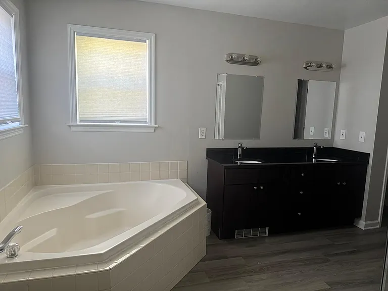 32 Southwind Dr — Photo 9