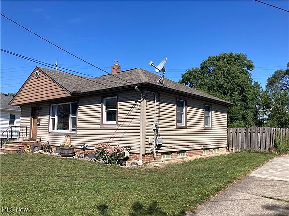 2nd image of 6326 Leslie Dr