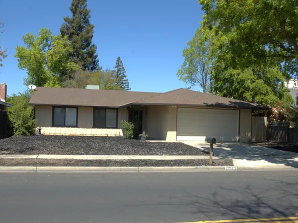 1073 El Portal Dr, Merced, CA 95340