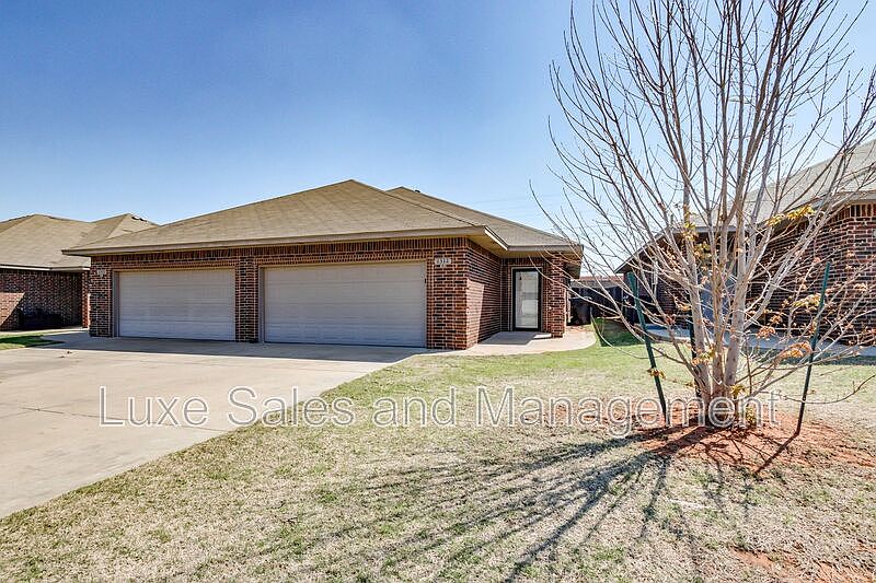 1st image of 1312 Garden Gate Dr Unit B