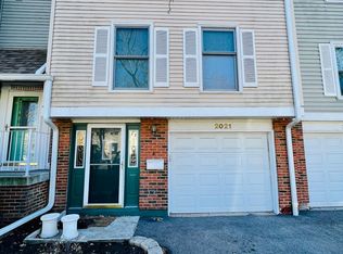 2021 Farnham Ct, Schaumburg, IL 60194
