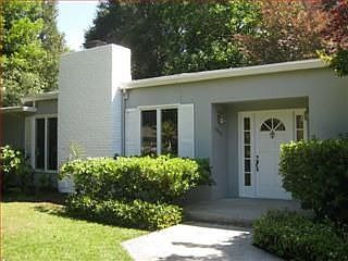 1st image of 1011 Seymour Ln