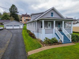 207 Paw Paw Ave, Rivesville, WV 26588