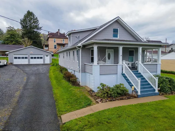 207 Paw Paw Ave, Rivesville, WV 26588