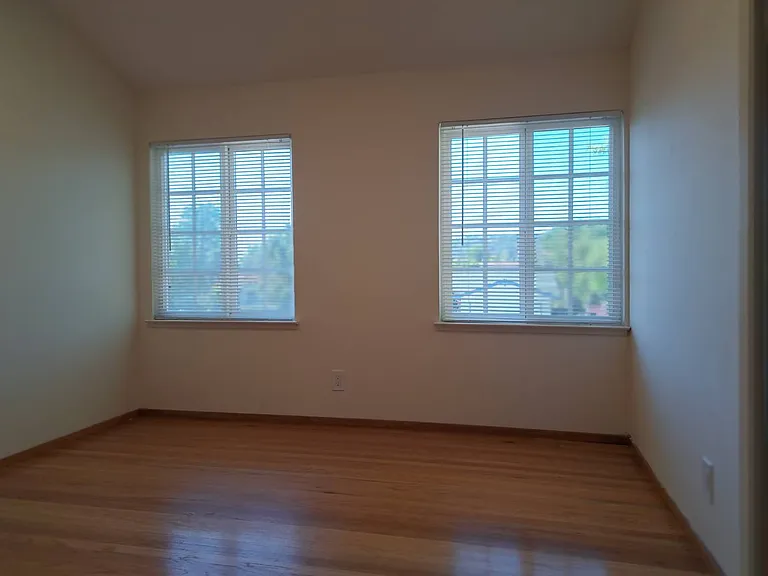 21835 Hyannisport Dr — Photo 10