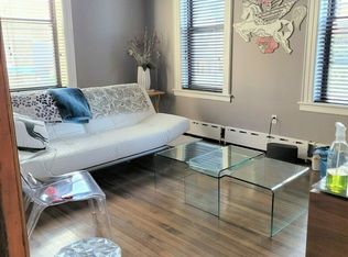 31-11 38th St #1R, Astoria, NY 11103