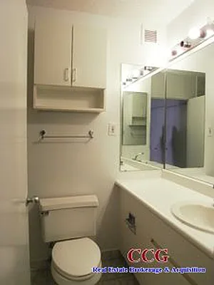 Sold by CCG Real Estate Brokerage | media 6