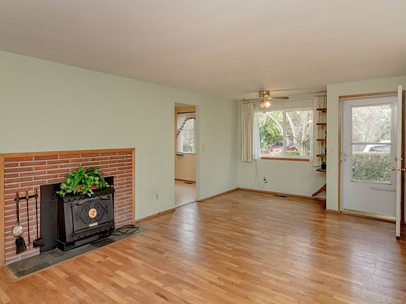 5th image of 3717 S 198th St