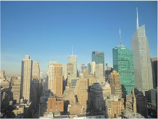 Rented by Douglas Elliman | media 22