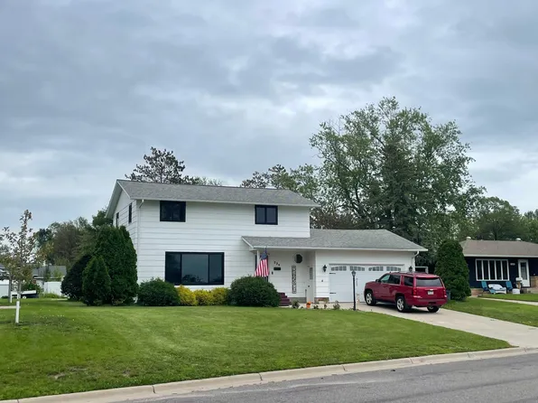 534 Lake Shore Dr, Sauk Centre, MN 56378