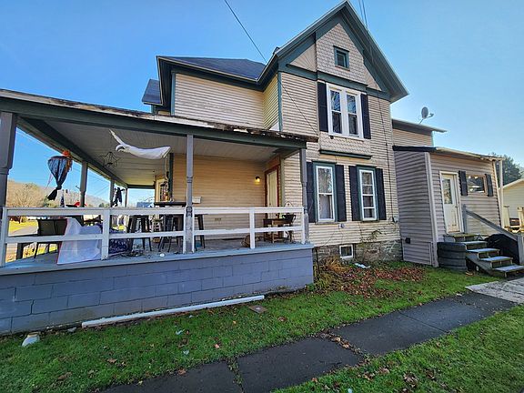 5th image of 414 Dwight St