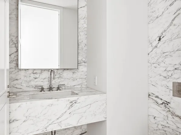432 Park Avenue 52C image 15 of 16