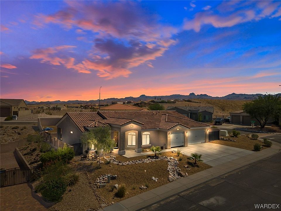 1st image of 2903 Desert Vista Drive