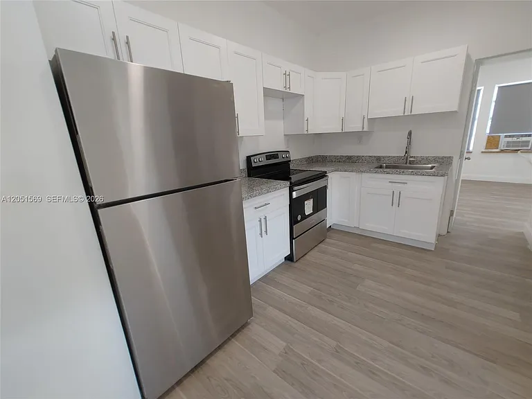 1629 SW 6th St #11 — Photo 13