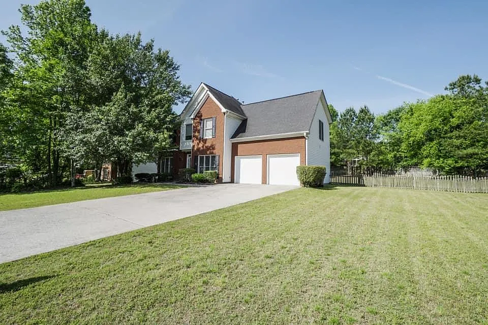 890 Wellsley Ct photo 1