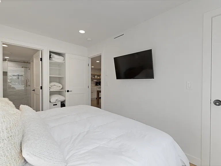 2025 Canyons Resort Dr #V7 — Photo 11