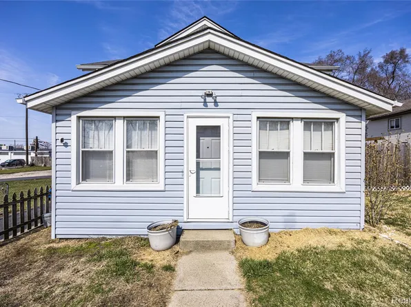 635 Lounsbury Ave, Pontiac, MI 48340