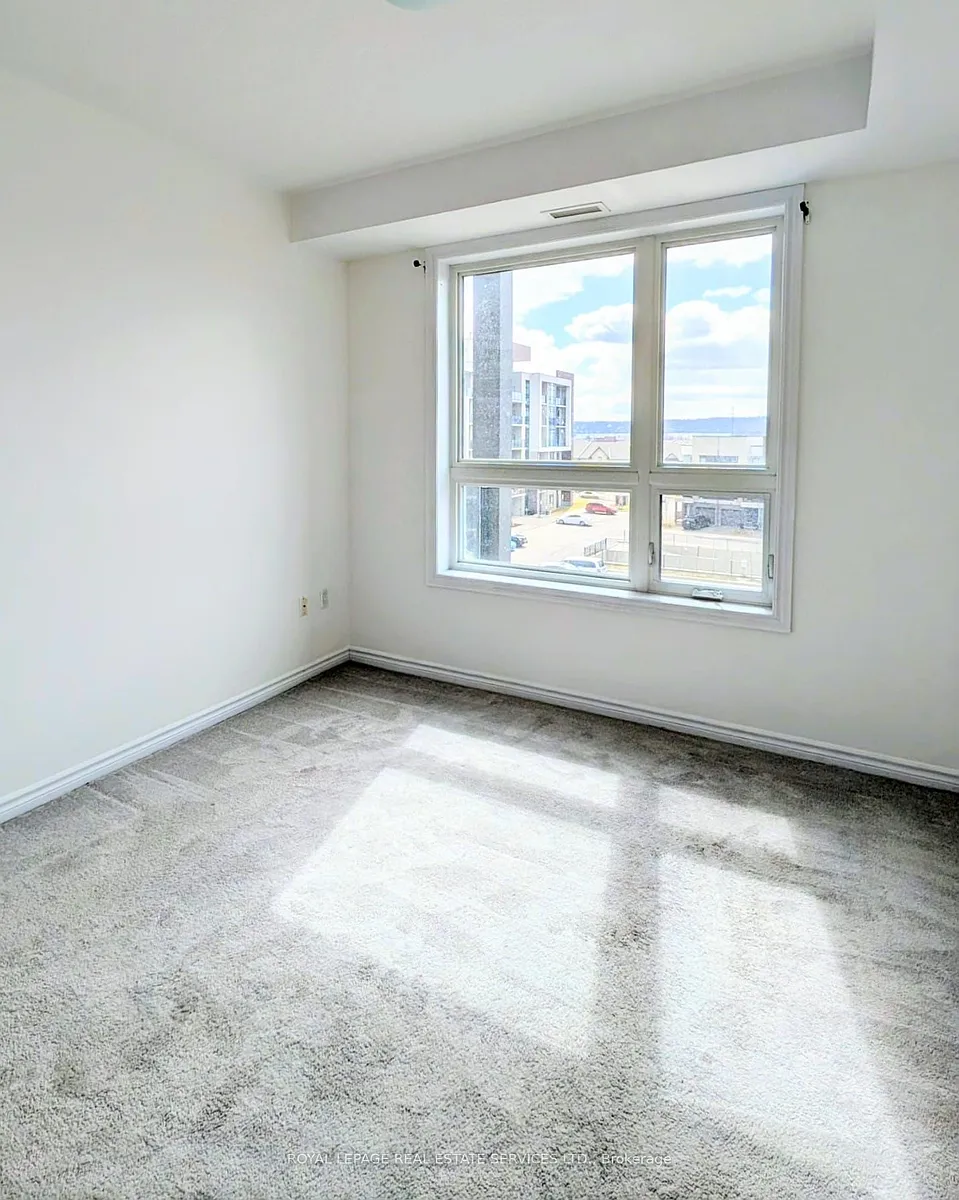 Building Photo - 125 Shoreview Pl #435