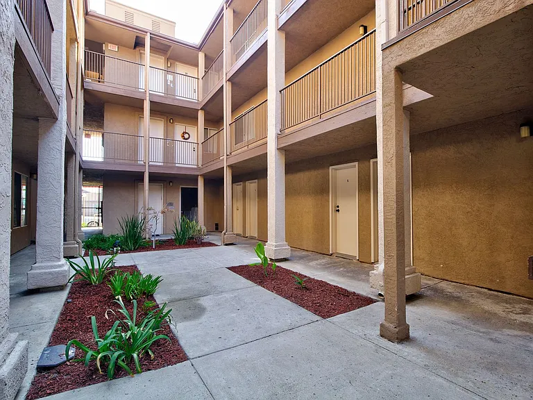 4828 Art St — Photo 20