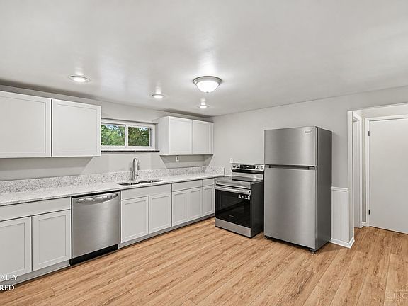 4th image of 218 Forest Ave