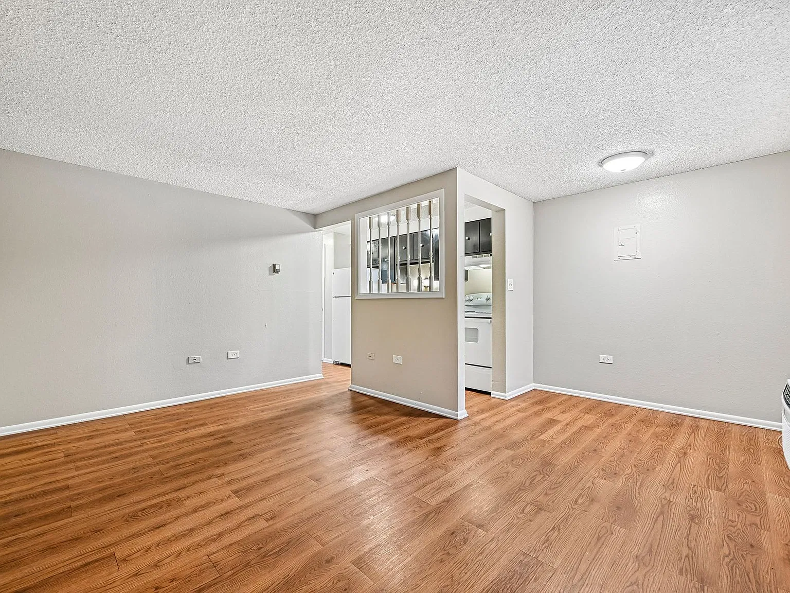 South Pearl Street Apartments — Photo 4